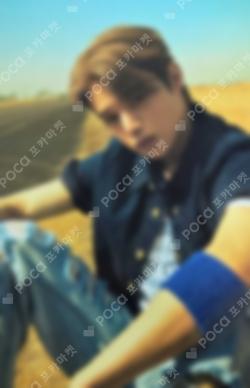 First Howling : WE PHOTO CARD K photocard image