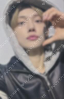 7TH YEAR: A Moment of Stillness in the Thorns UNIVERSAL LUCKY DRAW YEONJUN photocard image