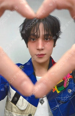 ATEEZ X ANITEEZ POP-UP STORE ANITEEZ IN COLOR RAMDOM TRADING CARD YUNHO photocard image