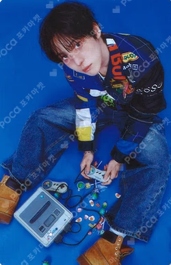 ATEEZ X ANITEEZ POP-UP STORE ANITEEZ IN COLOR RAMDOM TRADING CARD YUNHO photocard image