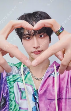 ATEEZ X ANITEEZ POP-UP STORE ANITEEZ IN COLOR RAMDOM TRADING CARD SEONGHWA photocard image