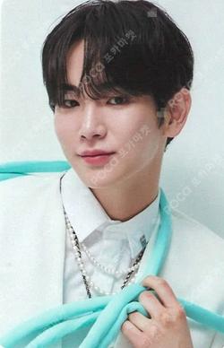 SHINee WORLD MEMBERSHIP KIT Key photocard image