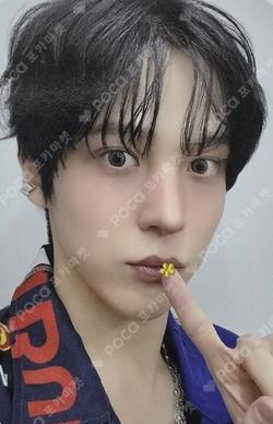 ATEEZ X ANITEEZ POP-UP STORE ANITEEZ IN COLOR MICRO DECO STICKER YUNHO photocard image