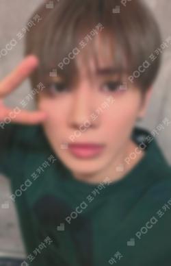 7TH YEAR: A Moment of Stillness in the Thorns UNIVERSAL LUCKY DRAW TAEHYUN photocard image