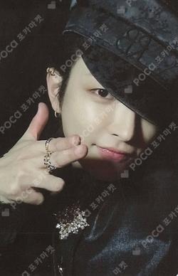 ATEEZ HONGJOONG photocard image