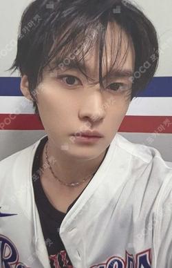 Stray Kids LEE KNOW photocard image