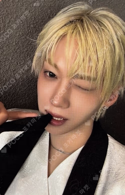 DEFINITION ARE Ver. KAMDEN photocard image