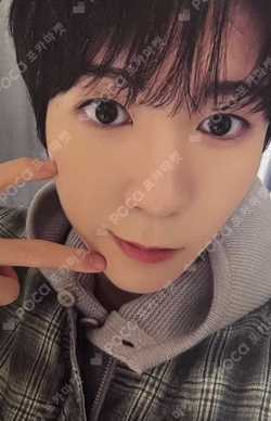 COLOR YIZHIYU RYO photocard image