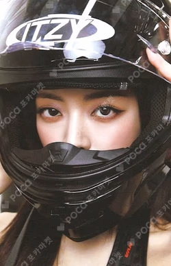 ITZY 3RD WORLD TOUR [TUNNEL VISION] in SEOUL TRADING CARD