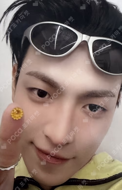 ATEEZ X ANITEEZ POP-UP STORE ANITEEZ IN COLOR MICRO DECO STICKER HONGJOONG photocard image