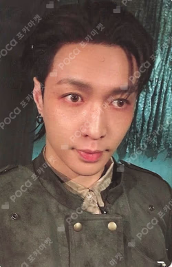 EXO POP-UP [REVERXE THE WORLD] FLEECE JACKET SET LAY photocard image