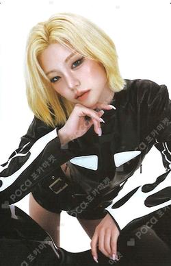 ITZY 3RD WORLD TOUR [TUNNEL VISION] in SEOUL TRADING CARD YEJI photocard image