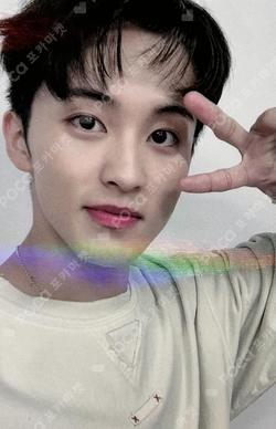 NCT MARK photocard image
