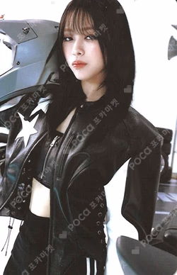 ITZY 3RD WORLD TOUR [TUNNEL VISION] in SEOUL TRADING CARD RYUJIN photocard image