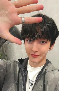 KickFlip Donghyeon photocard image