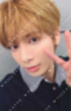 7TH YEAR: A Moment of Stillness in the Thorns WEVERSE LUCKY DRAW TAEHYUN photocard image