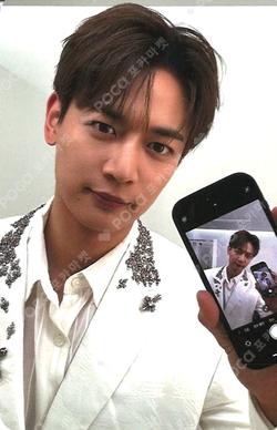 SHINee WORLD VII [E.S.S.A.Y] DIGITAL CODE ver. KTOWN4U