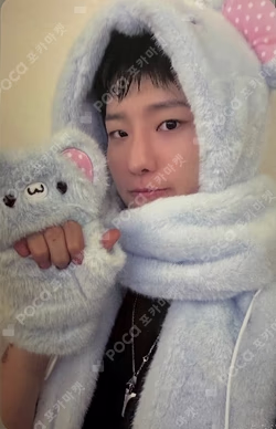 Archive. 1 BEATROAD LUCKY DRAW WOODZ photocard image