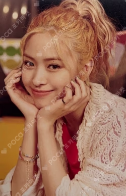 ITZY RYUJIN photocard image