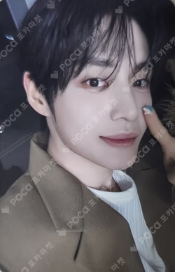 zeroni Together, we shine DOLL KEYRING KIM JIWOONG photocard image