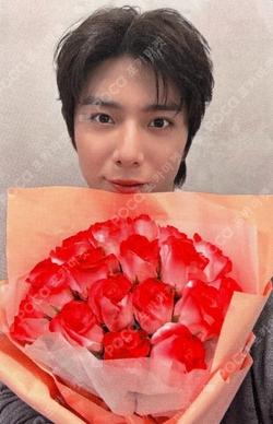About Love APPLEMUSIC HWIYOUNG photocard image