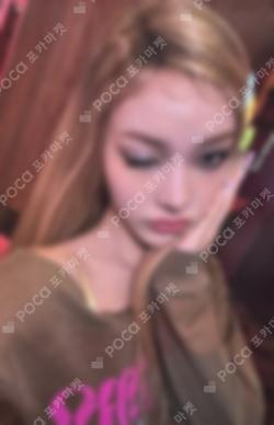 MAMIHLAPINATAPAI WEVERSE LUCKY DRAW IROHA photocard image