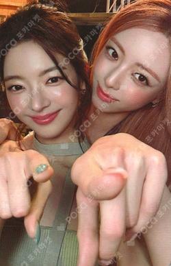 ITZY The 4th Fan Meeting 있지 믿지, 날자! “ON AIR” TRADING CARD