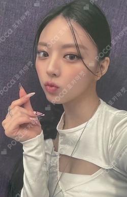 ITZY YUNA photocard image