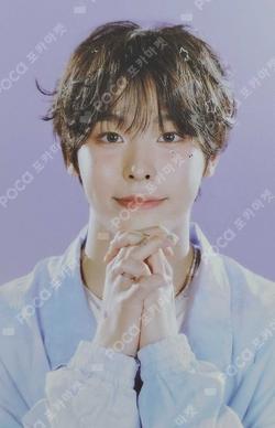 2025 SEASON'S GREETINGS RANDOM TRADING CARD [A ver.] RIKU photocard image