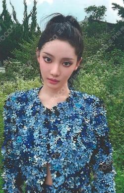 Madame Figaro NINGNING photocard image