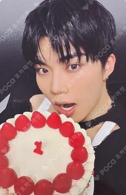 ZEROBASEONE PARK GUNWOOK photocard image