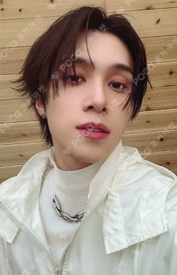 Eternal White POPMERCH HENDERY photocard image