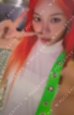 LE SSERAFIM KIM CHAEWON photocard image