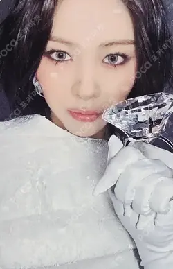 ITZY RYUJIN photocard image