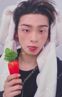 FEELM JUMP UP Kim Do Gyun photocard image