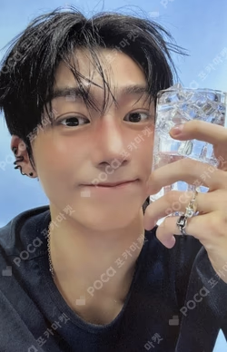 LOVE ME DIGIPACK VER. STARSHIPSQUARE HYUNGWON photocard image