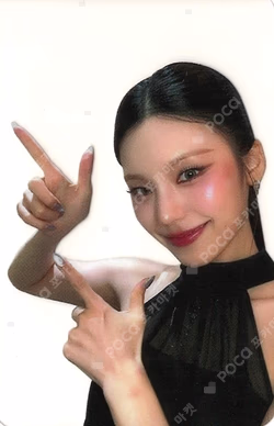 ITZY YEJI photocard image