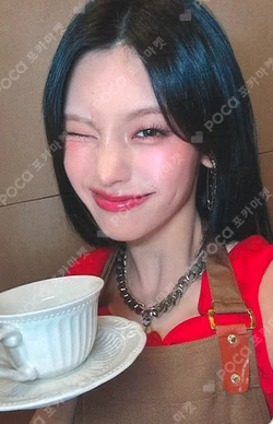 ITZY YEJI photocard image