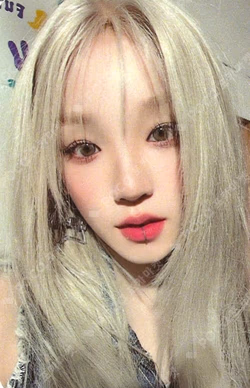 YUQ1 EVERLINE YUQI photocard image