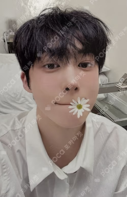 LOVE ME STARSHIPSQUARE HYUNGWON photocard image