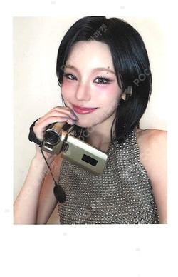 ITZY YEJI photocard image