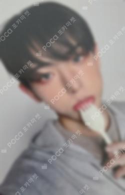 We on Fire UNIVERSAL LUCKY DRAW HARUA photocard image