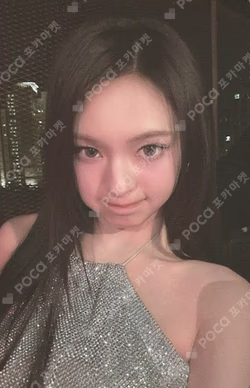FOREVER ACRYLIC STAND CHIQUITA photocard image