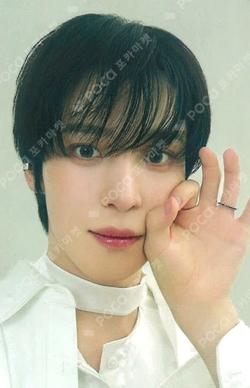 ATEEZ YUNHO photocard image