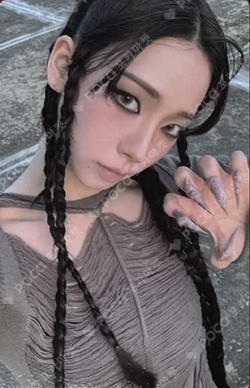 aespa WEEK - MAKE IT LEMONADE @Complex LA REWARD KARINA photocard image