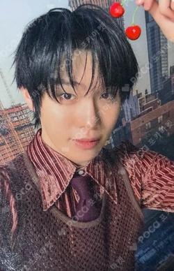 Ascend- Photobook Ver. SOUND WAVE KIM TAERAE photocard image