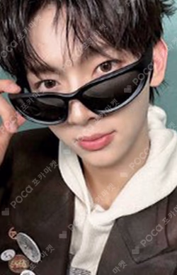 Sequence 01: Curiosity POP-UP STORE REWARD YOO SEUNGEON photocard image