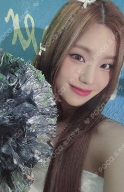 ITZY YEJI photocard image