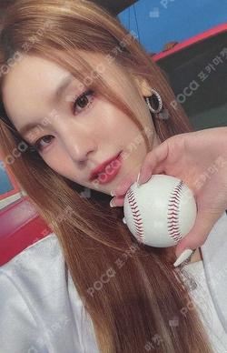 ITZY YEJI photocard image