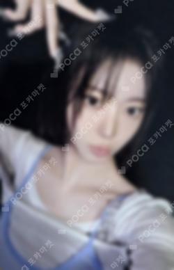 LE SSERAFIM SAKURA photocard image